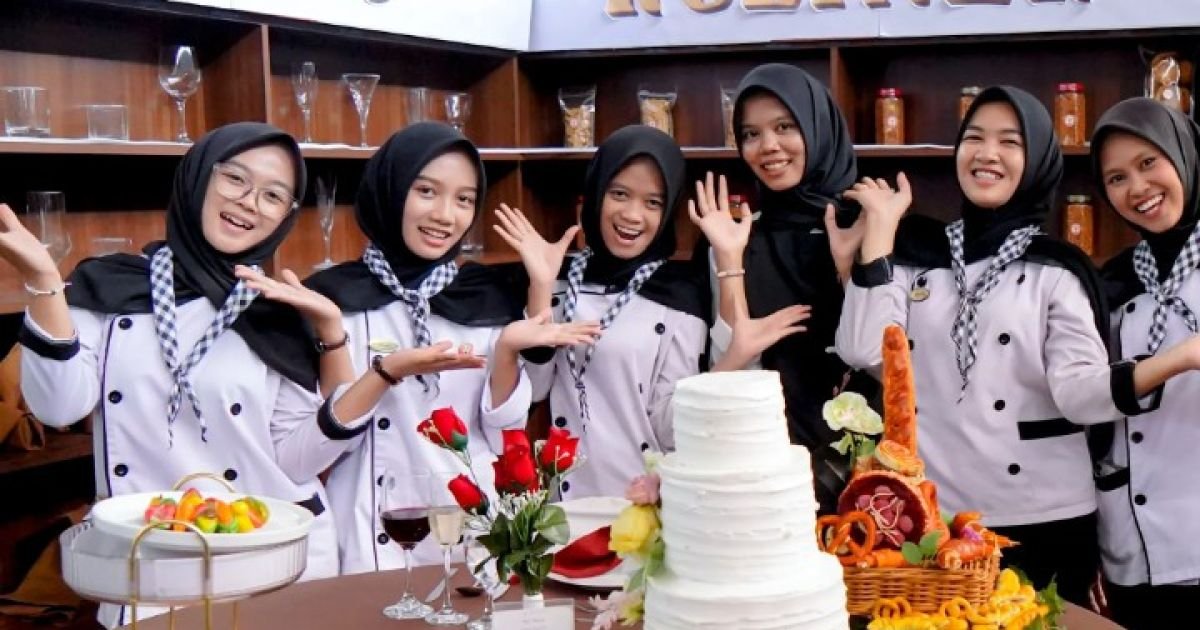 HUT ke-62, SMKN 1 Ciamis Perkuat Semangat Mengabdi, Berkarya dan Berbagi